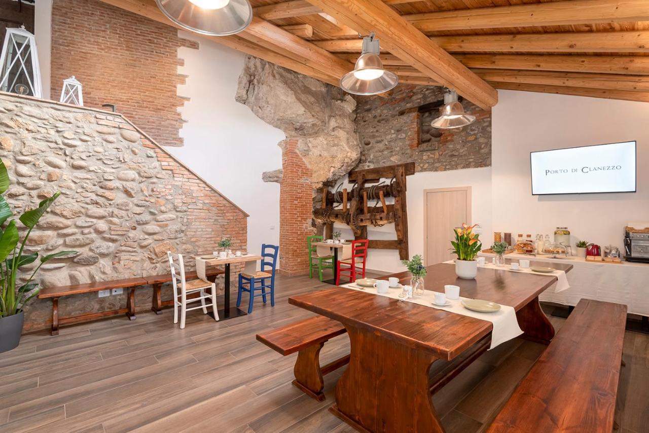 Porto Di Clanezzo Bed & Breakfast Exterior photo