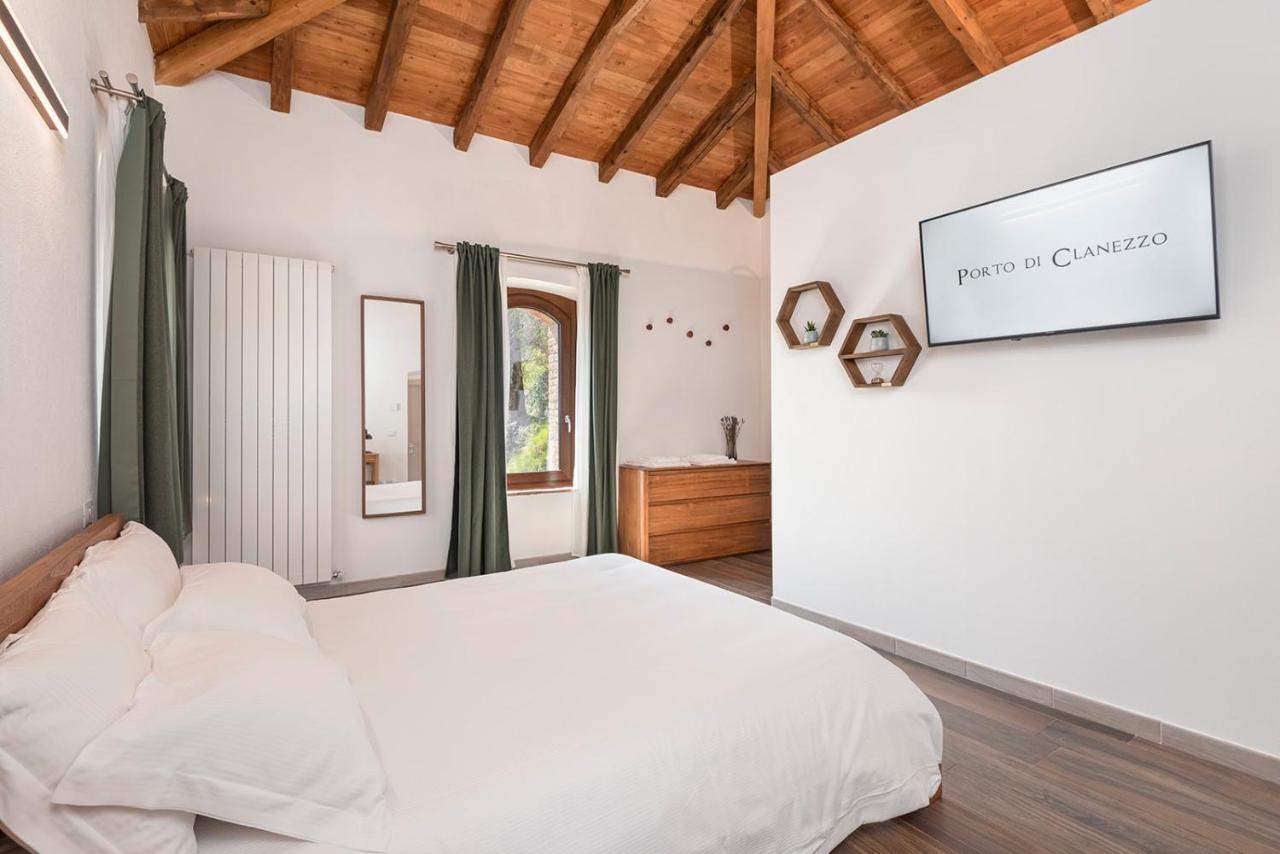 Porto Di Clanezzo Bed & Breakfast Exterior photo