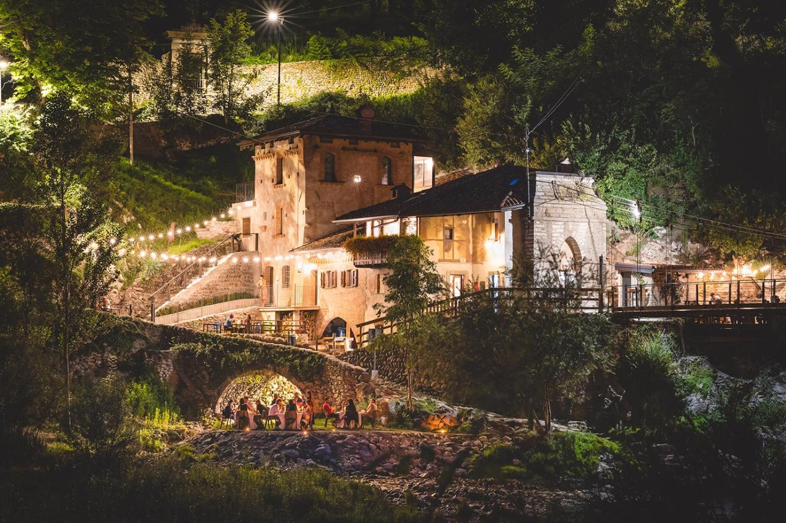 Porto Di Clanezzo Bed & Breakfast Exterior photo